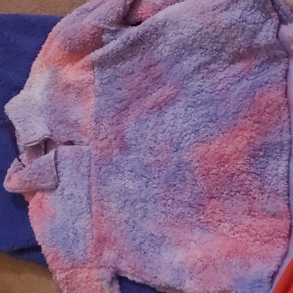Tie dye pullover